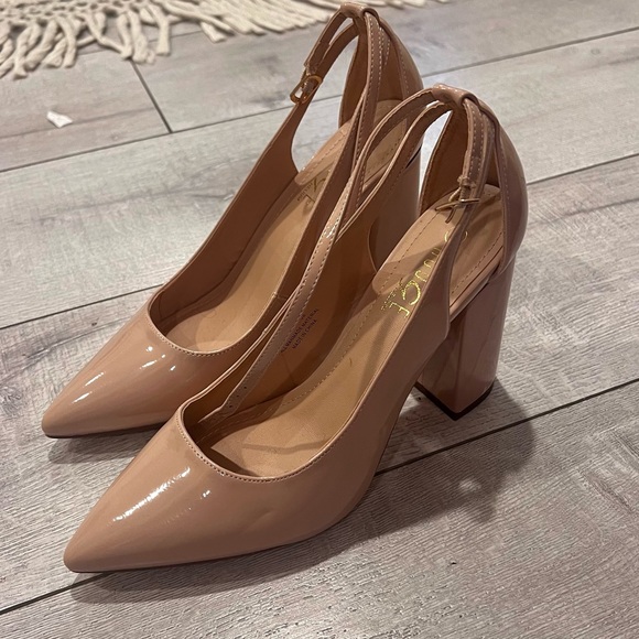 Ankle strap heels - Picture 3 of 8